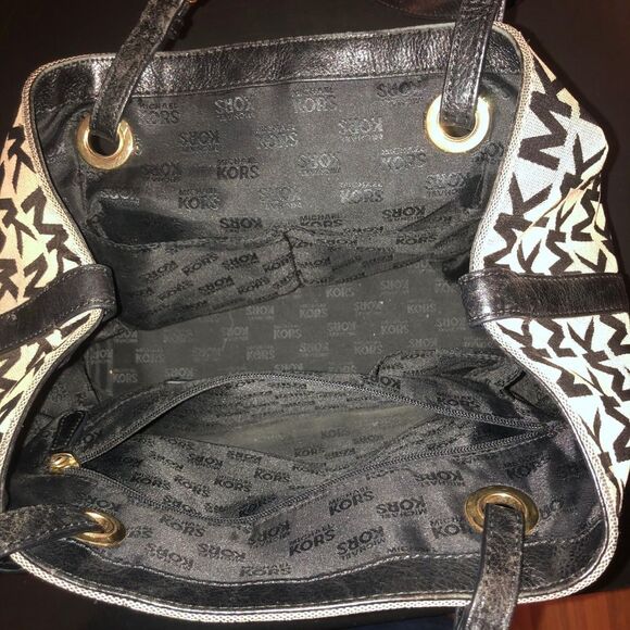 Michael Kors Shoulder Bag - Picture 3 of 3